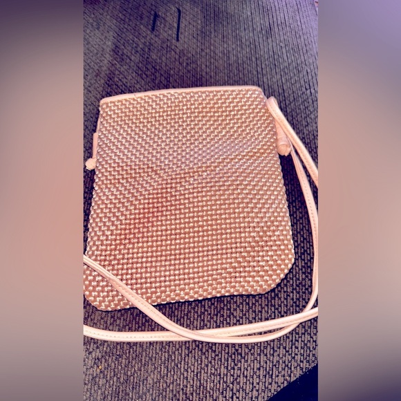 SHARIF CROSS BODY LEATHER WITH WOVEN BODY AUTH NWOT FITS EVEN TWO PRO PHONES ETC - Picture 1 of 3